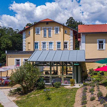 Boutique Hotel Swisshouse マリアーンスケー・ラーズニェ エクステリア 写真