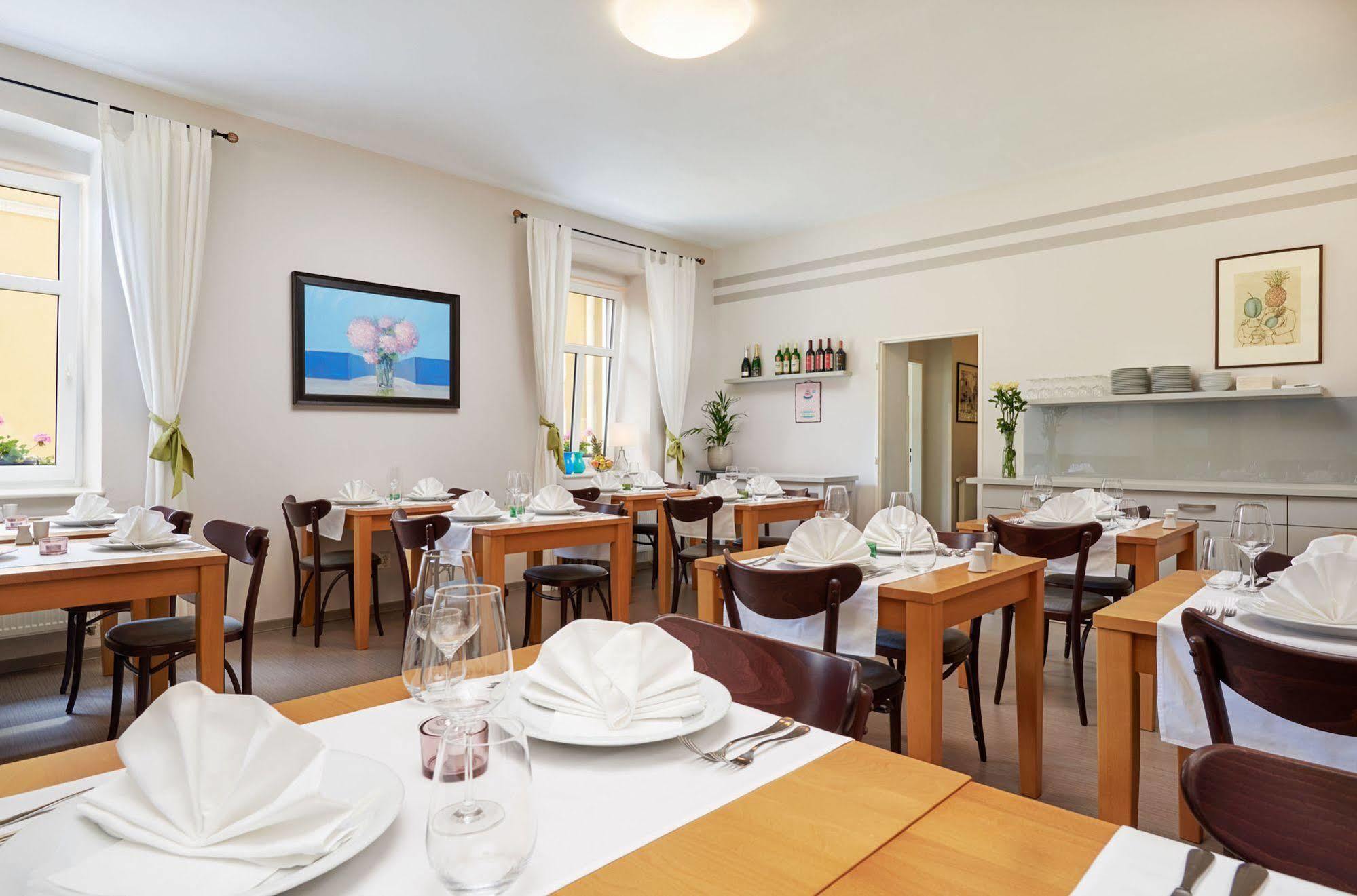 Boutique Hotel Swisshouse マリアーンスケー・ラーズニェ エクステリア 写真