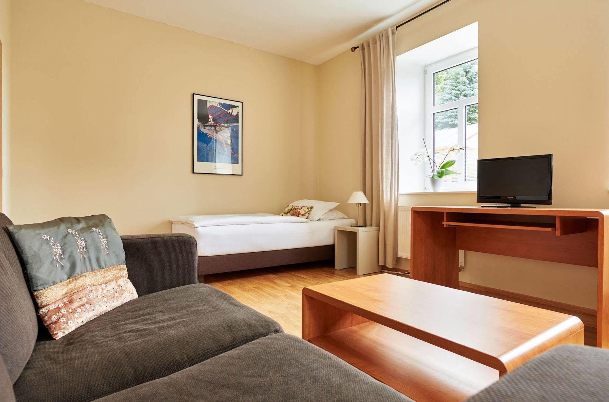 Boutique Hotel Swisshouse マリアーンスケー・ラーズニェ エクステリア 写真