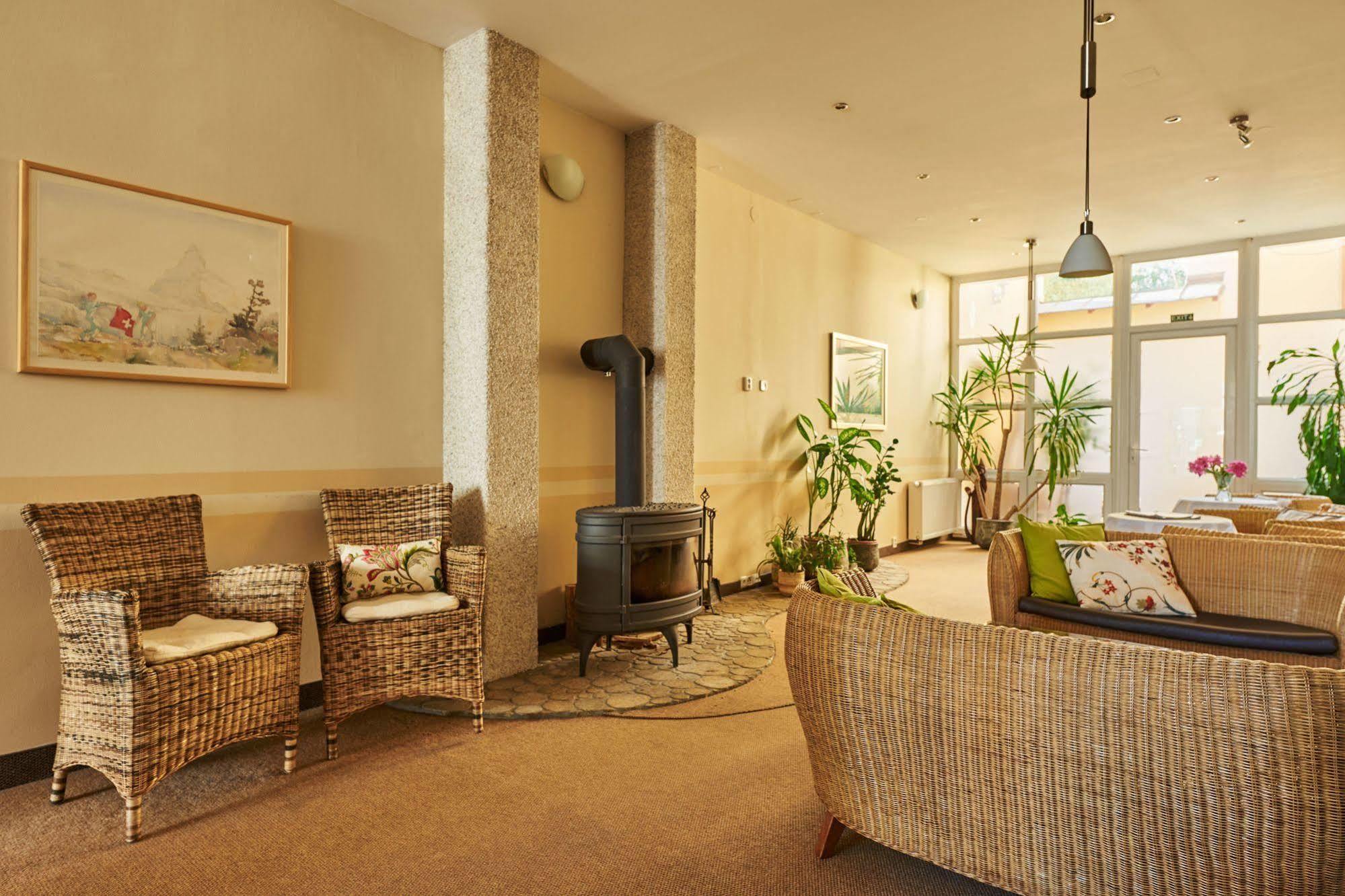 Boutique Hotel Swisshouse マリアーンスケー・ラーズニェ エクステリア 写真