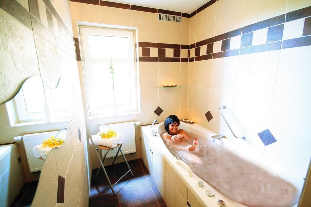 Boutique Hotel Swisshouse マリアーンスケー・ラーズニェ エクステリア 写真
