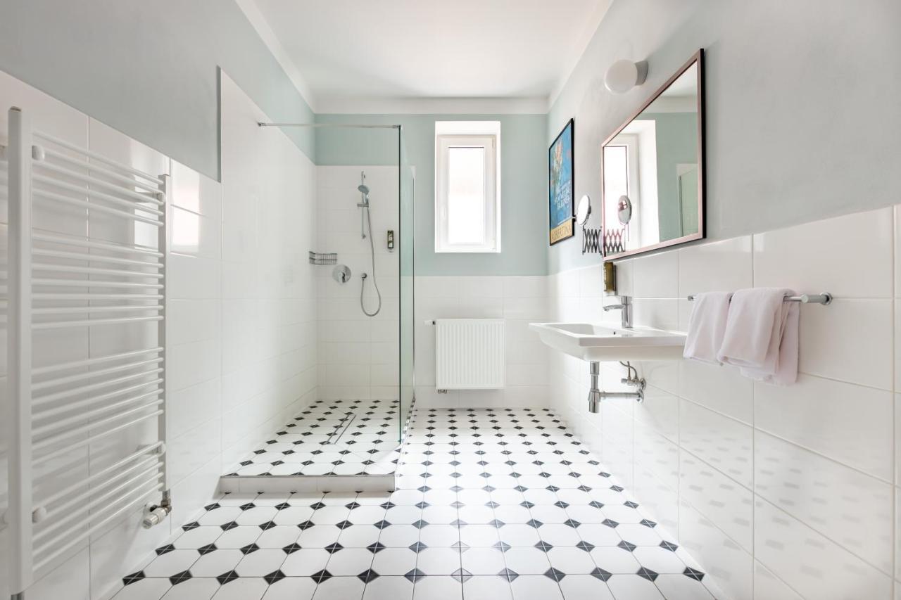 Boutique Hotel Swisshouse マリアーンスケー・ラーズニェ エクステリア 写真