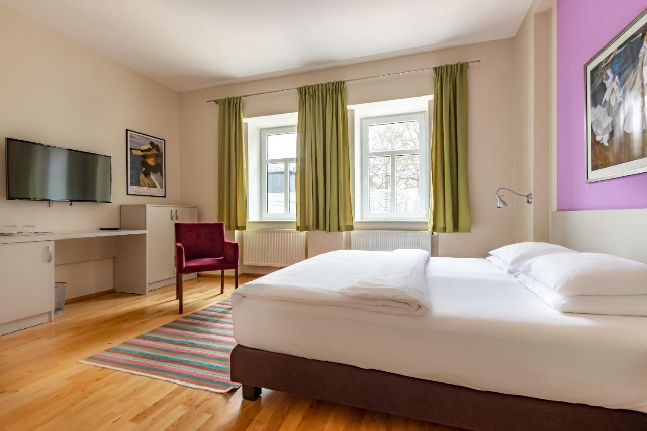 Boutique Hotel Swisshouse マリアーンスケー・ラーズニェ エクステリア 写真