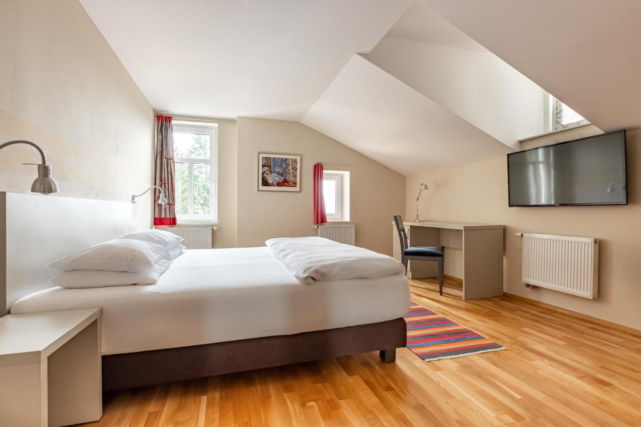Boutique Hotel Swisshouse マリアーンスケー・ラーズニェ エクステリア 写真