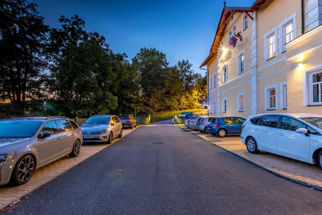 Boutique Hotel Swisshouse マリアーンスケー・ラーズニェ エクステリア 写真